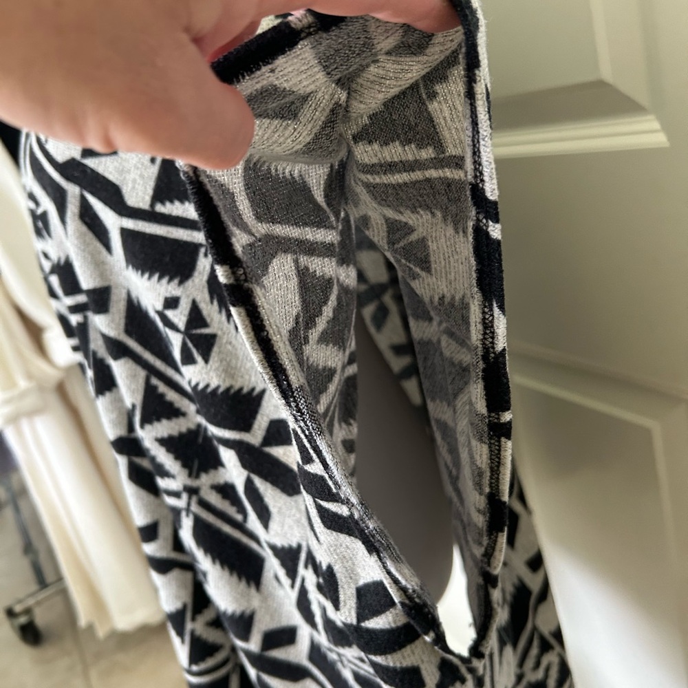 Black & White Pattern Versatile Wrap Jacket For J… - image 3